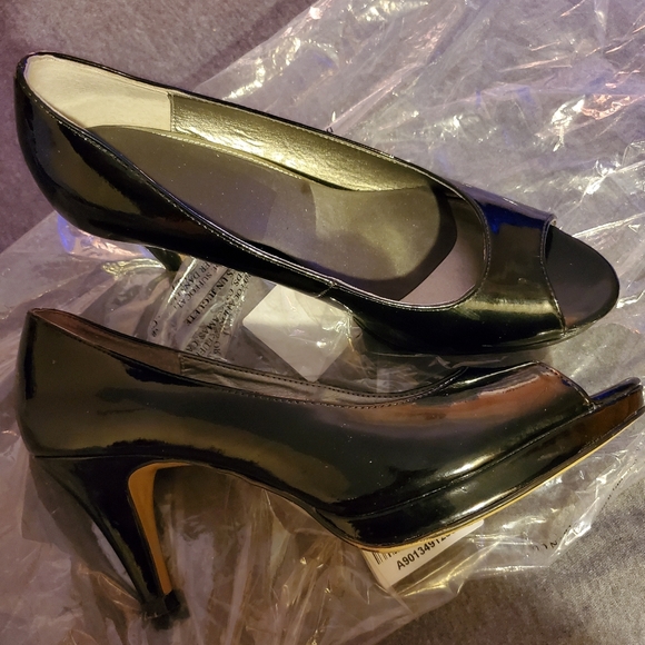 Bandolino peep toe pumps - Picture 2 of 6